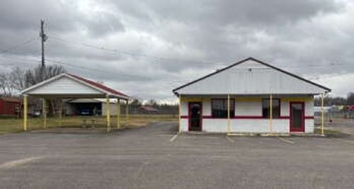 2124 Woodlawn Rd, Woodlawn, TN, 37191-9000 | Card Image