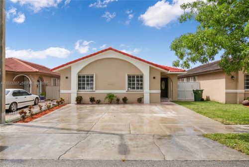 3254 W 78th St, Hialeah, FL, 33018-5004 | Card Image