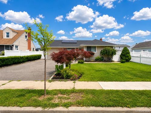 35 Taylor Ave, East Meadow, NY, 11554-2134 | Card Image