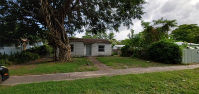 920 Nw 122nd St, House other with 2 bedrooms, 1 bathrooms and null parking in North Miami FL | Image 1