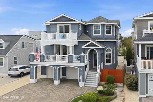 226 13th St, Surf City, NJ, 08008-6465 | Card Image