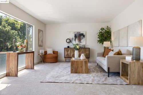 apt-206-3877 Howe St, Oakland, CA, 94611-5340 | Card Image