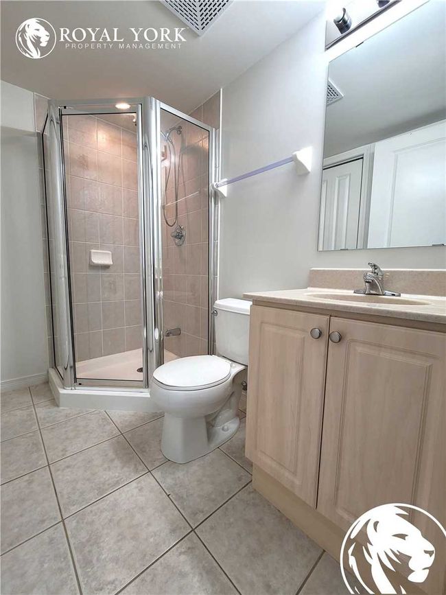 9 George St N, Condo with 2 bedrooms, 2 bathrooms and 1 parking in Brampton ON | Image 7