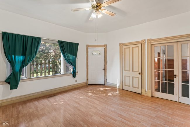 Family Room | Image 9