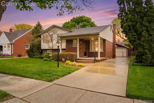 3545 Willow St, Dearborn, MI, 48124-4273 | Card Image
