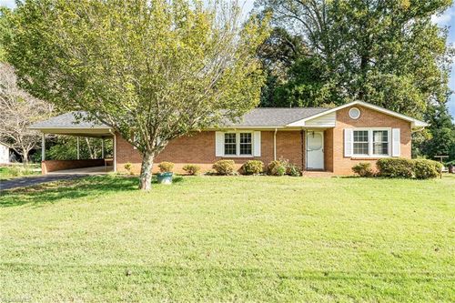 6653 Andes St, Germanton, NC, 27019-9504 | Card Image