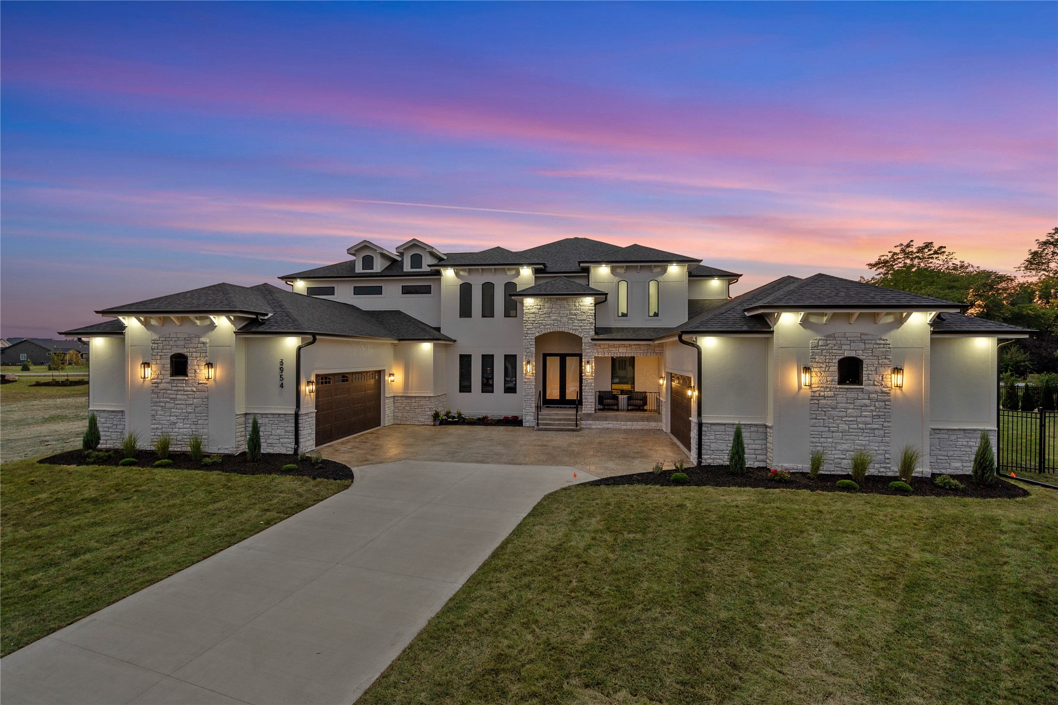 183rd St, Clive, IA 50325