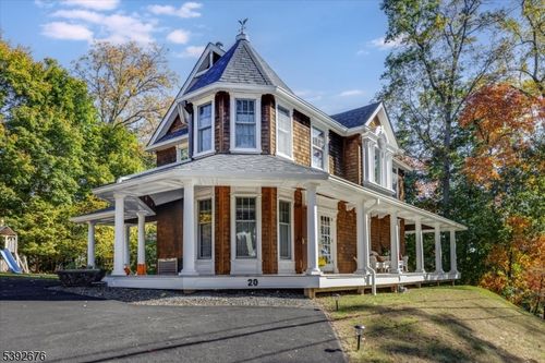 20 Mountain Ave, Park Ridge, NJ, 07656-1142 | Card Image