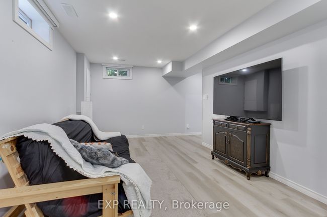 267 Cedarholme Ave, House other with 3 bedrooms, 3 bathrooms and 4 parking in Keswick ON | Image 22