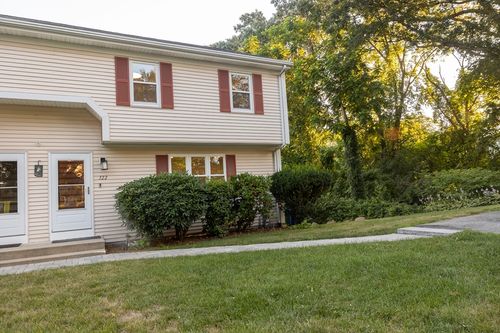 122-122 Leedham St, Attleboro, MA, 02703-7418 | Card Image