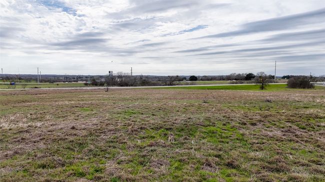 View of yard with a view of rural / pastoral area | Image 26