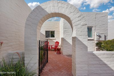 Paver Entry/Courtyard | Image 3