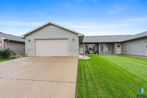 3603 E Chatham St Street, Sioux Falls, SD, 57108 | Card Image