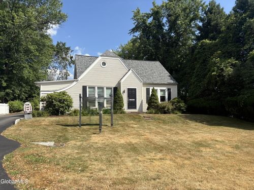 3 Forrest Dr, Rensselaer, NY, 12144-4500 | Card Image