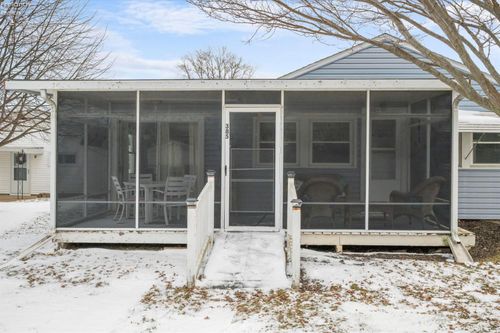 385 Hidden Beach Rd, Marblehead, OH, 43440-1112 | Card Image