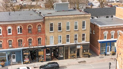 32 King St E, Millbrook, ON, L0A1G0 | Card Image