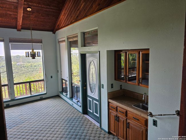 9840 Tower Vw, House other with 3 bedrooms, 3 bathrooms and null parking in Helotes TX | Image 10