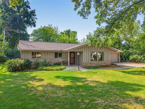 345 S Beaumont Ave, Brookfield, WI, 53005-6433 | Card Image