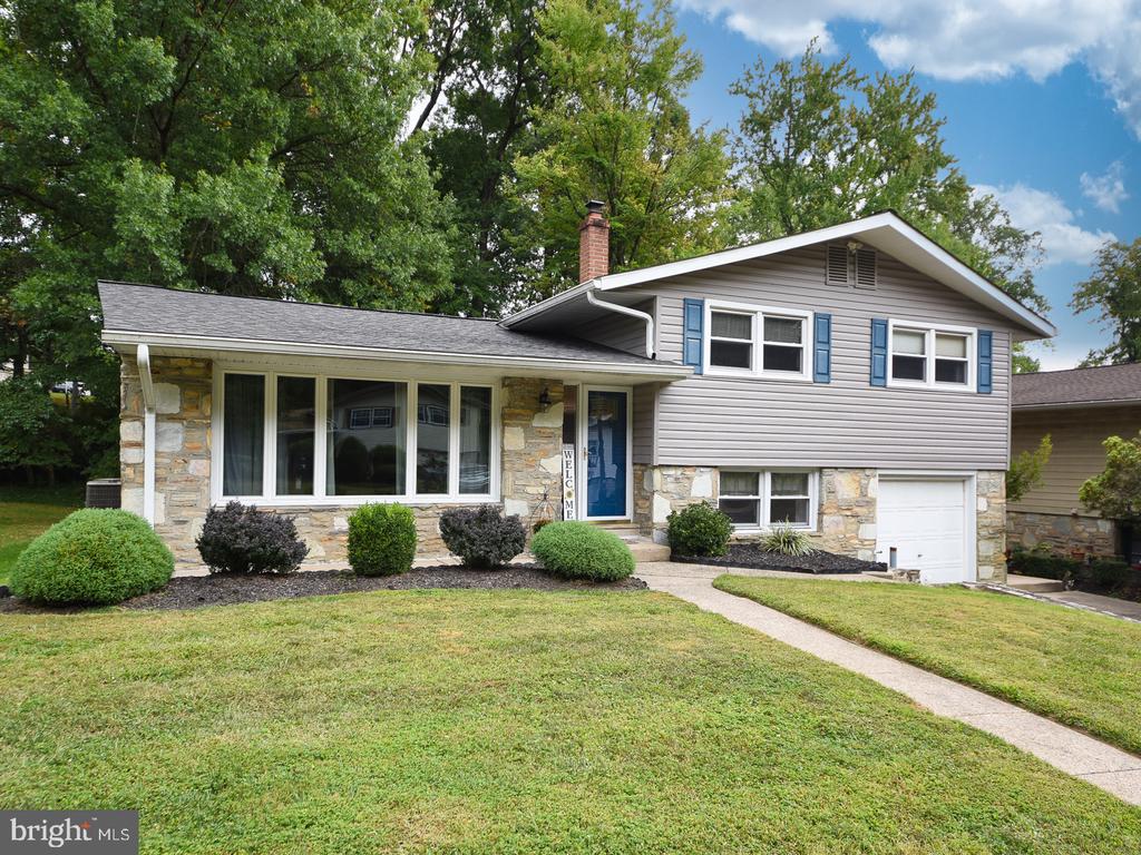 Henrietta Ave, Huntingdon Valley, PA 19006