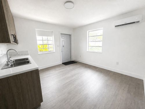 rear-XX W 34th St, Hialeah, FL, 33012 | Card Image