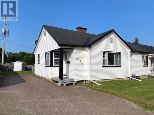 530 New St, Renfrew, ON, K7V1G8 | Card Image