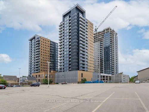 16-104 Garment St, Kitchener, ON, N2G0C8 | Card Image