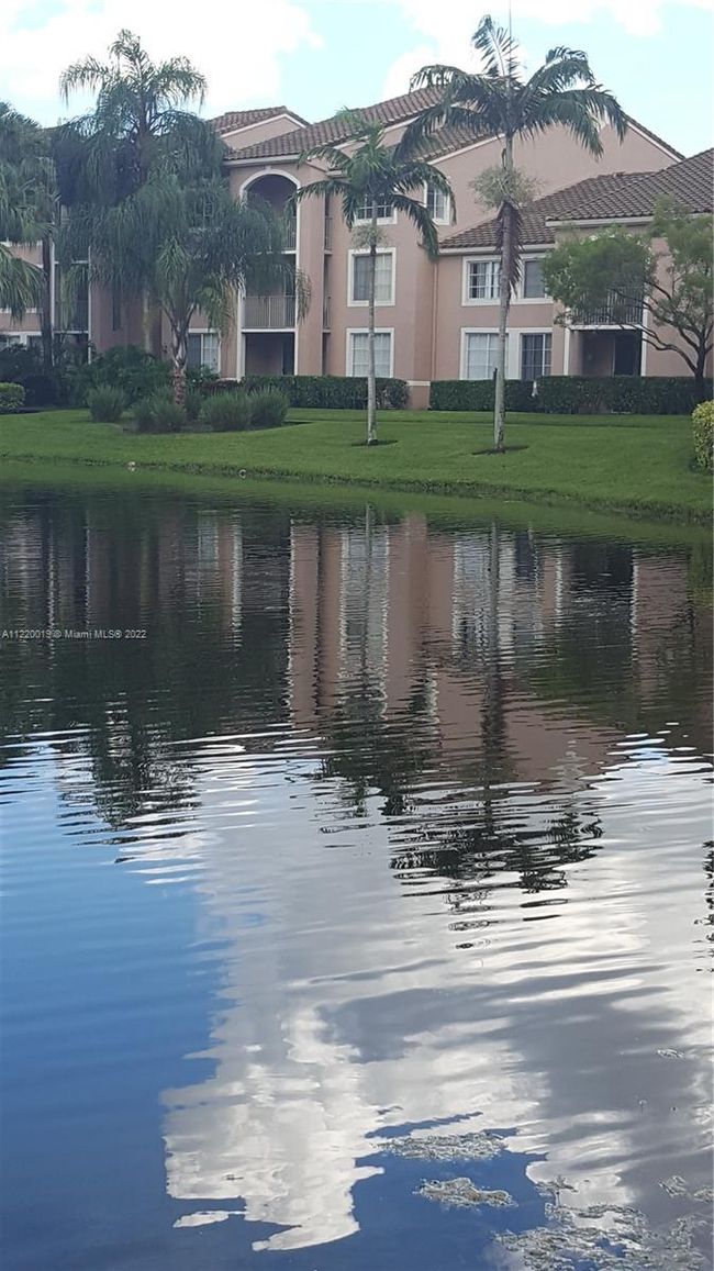 APT-106 - 12160 Saint Andrews Pl, Condo with 2 bedrooms, 1 bathrooms and null parking in Miramar FL | Image 14