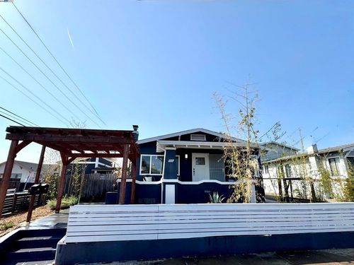 2001 87th Ave, Oakland, CA, 94621-1519 | Card Image