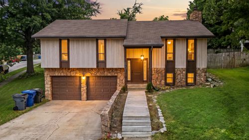 501 Southwind Ter, Lexington, KY, 40517-2016 | Card Image