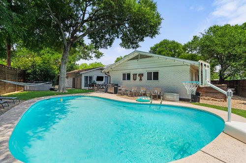 4107 Circletree Loop, Austin, TX, 78731-2007 | Card Image