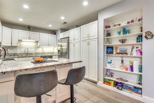 apt-1029-5705 Harvest Hill Rd, Dallas, TX, 75230-1241 | Card Image