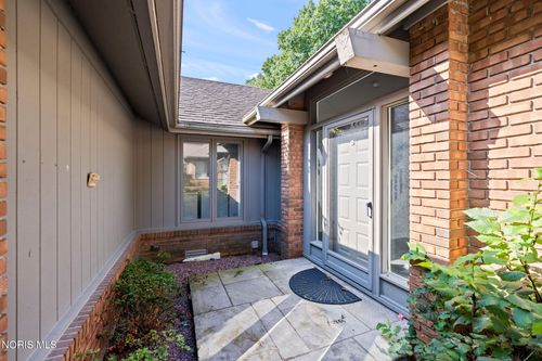 41 Woodforest Pkwy, Sylvania, OH, 43560-1880 | Card Image