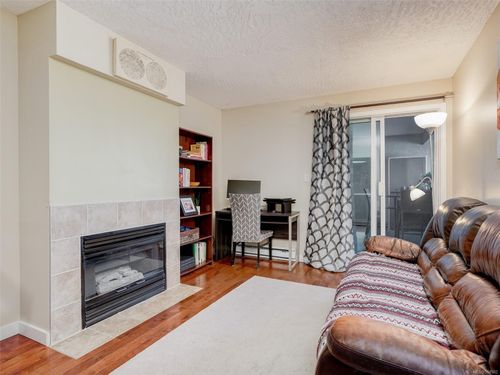 206-7143 West Saanich Rd, Central Saanich, BC, V8M1P7 | Card Image
