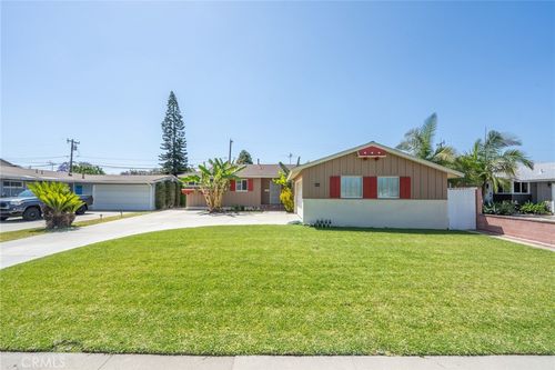1534 W Edithia Ave, Anaheim, CA, 92802-1305 | Card Image