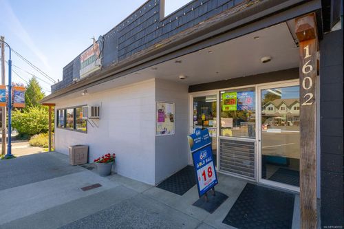 1602 Joan Ave, Crofton, BC, V0R1R0 | Card Image