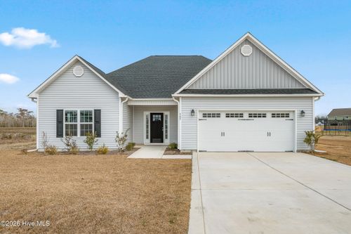 505 E Blackwater Ln, Maysville, NC, 28555-0405 | Card Image