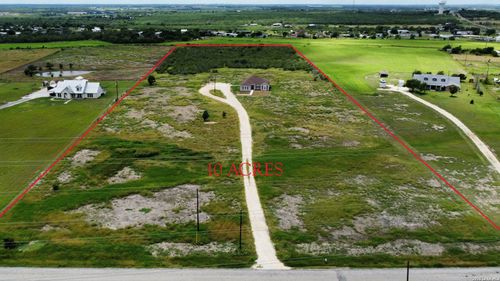 2512 Schwab Rd, Seguin, TX, 78155-1407 | Card Image