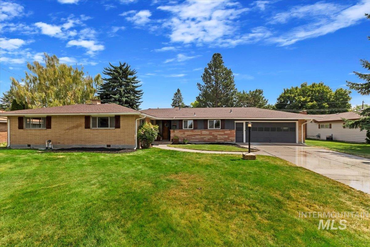 Hayes Dr, Twin Falls, ID 83301
