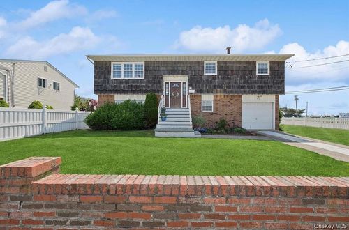 54 Acapulco St, Atlantic Beach, NY, 11509-1101 | Card Image