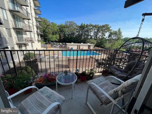 apt-204-3245 Rio Dr, FALLS CHURCH, VA, 22041-2122 | Card Image