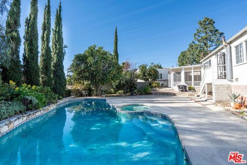 3340 Alabama St, La Crescenta, CA, 91214-1230 | Card Image