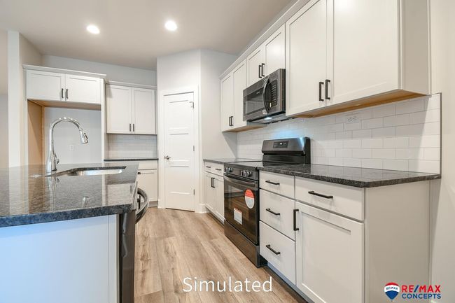 5807 S 94 Th St, Townhouse with 3 bedrooms, 3 bathrooms and 2 parking in Lincoln NE | Image 10