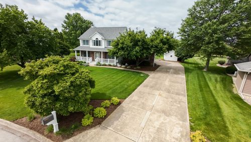 1816 Cardinal Ct, Pontiac, IL, 61764-9332 | Card Image