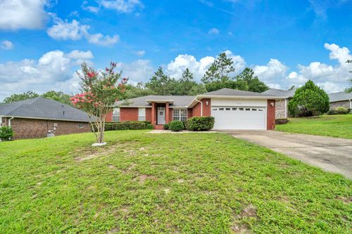653 Territory Ln, Crestview, FL, 32536-5447 | Card Image