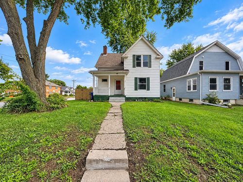 252 W 29th St, Davenport, IA, 52803-1153 | Card Image