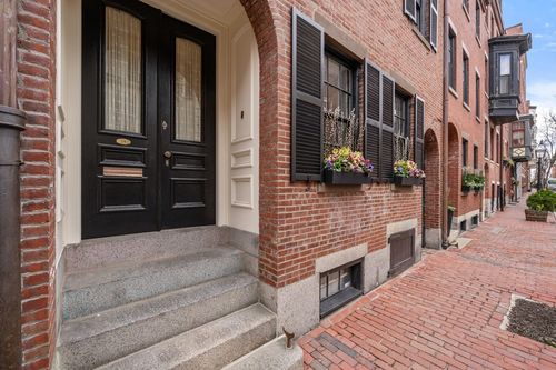14 Pinckney St, Boston, MA, 02114-4800 | Card Image