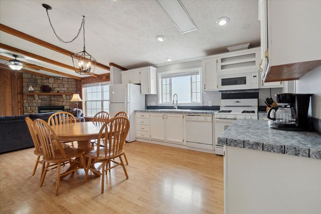 1515 Lakeside Dr, House other with 3 bedrooms, 2 bathrooms and null parking in Harbor Beach MI | Image 12