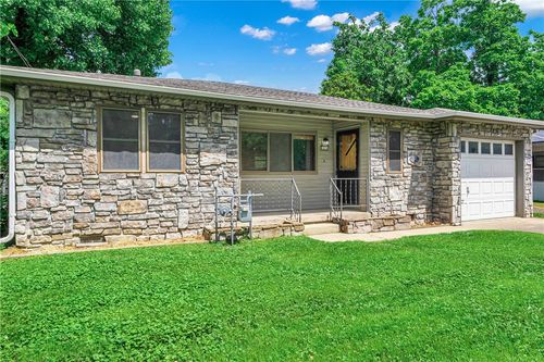 1414 S West Ave, Fayetteville, AR, 72701-6426 | Card Image
