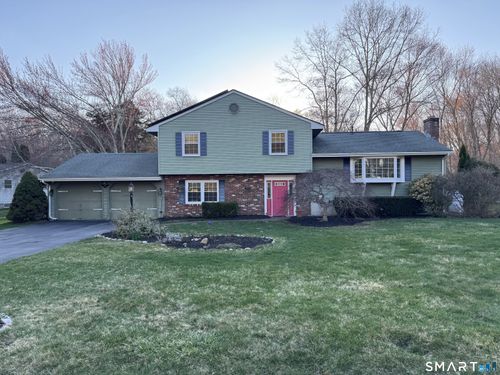 15 Brookfield Dr, East Lyme, CT, 06333-1305 | Card Image