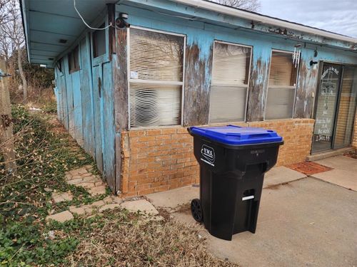 214 Pawnee Rd, Burns Flat, OK, 73647-9016 | Card Image